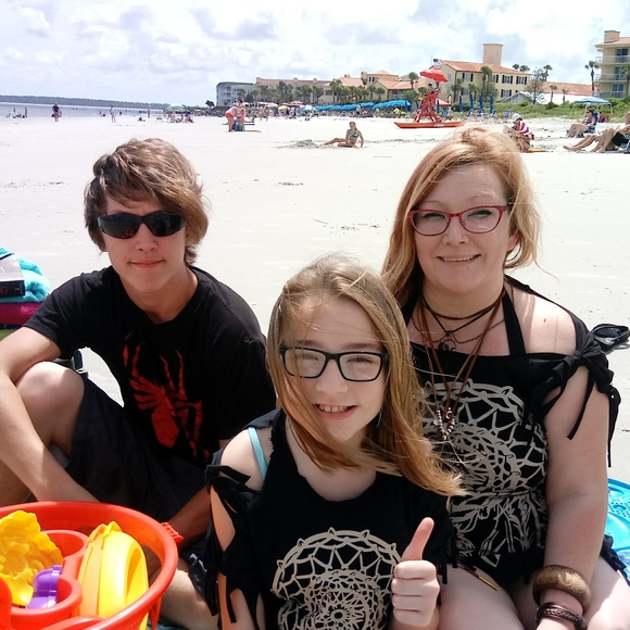 Meet your Posher, Jenny - Picture 2 of 16